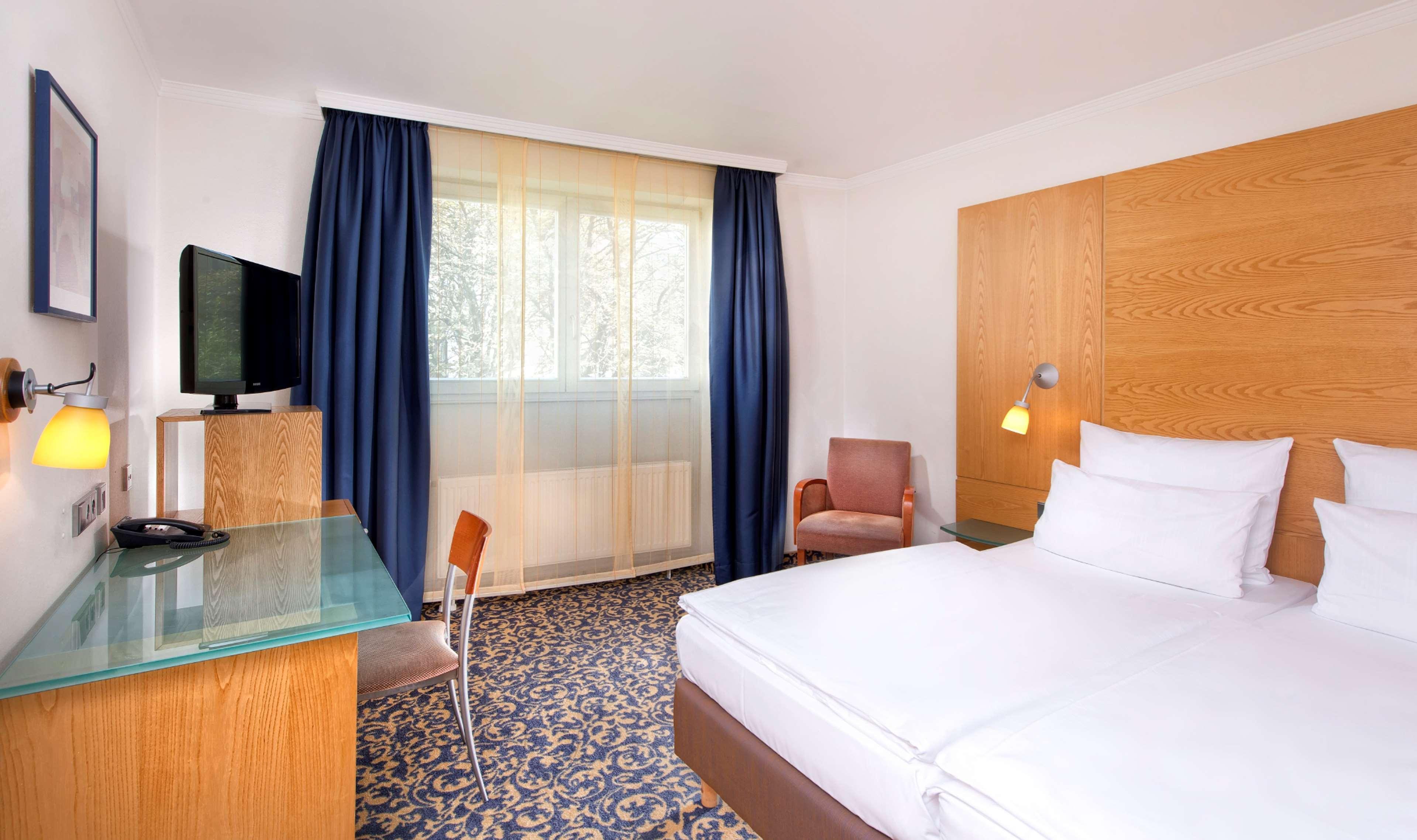 Western Kantstrasse 4* Berlin